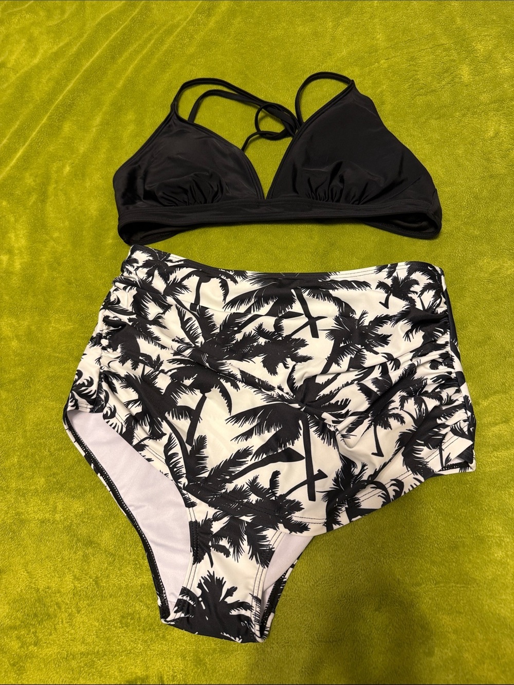 Cocopear High-Waisted Black & White Palm Print Swim Bottom Sz Large NWT